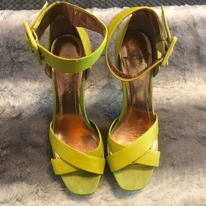 BCBG Zenas Lime Platform Sandal